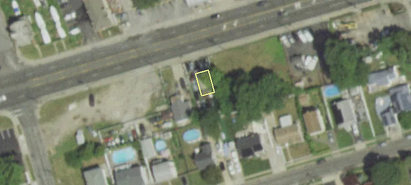 1350 Montauk Hwy