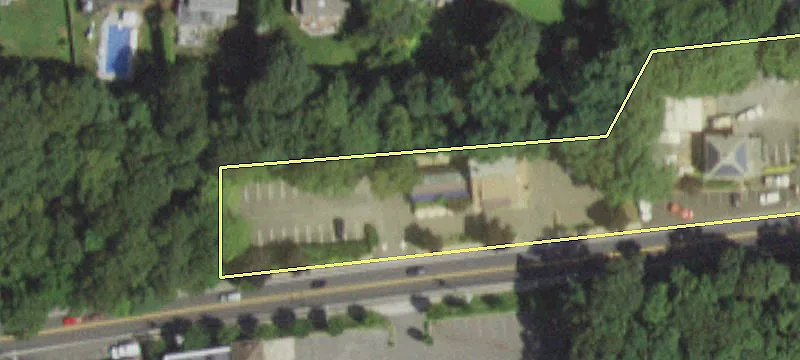 325 Ft Salonga Rd