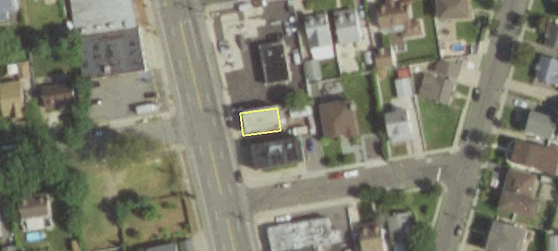 844 Willis Ave