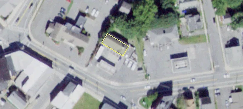 28 Main St