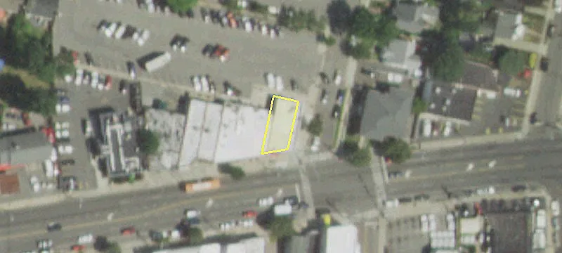 1308 Hempstead Tpke