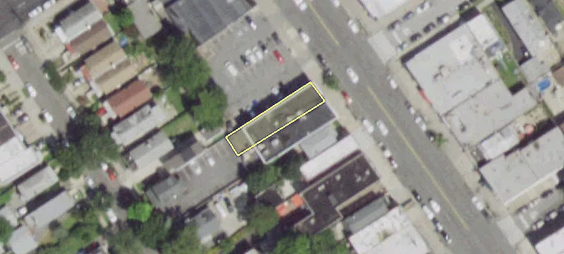 3594 Tremont Ave
