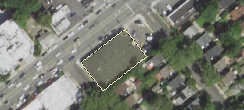 136 Northern Blvd