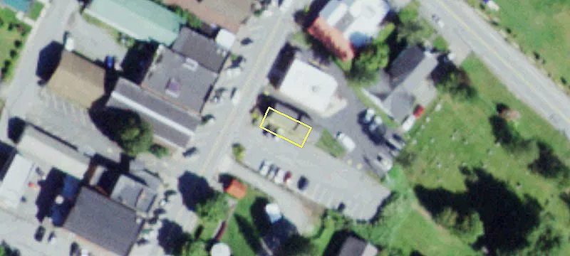 48 Stewart Ave