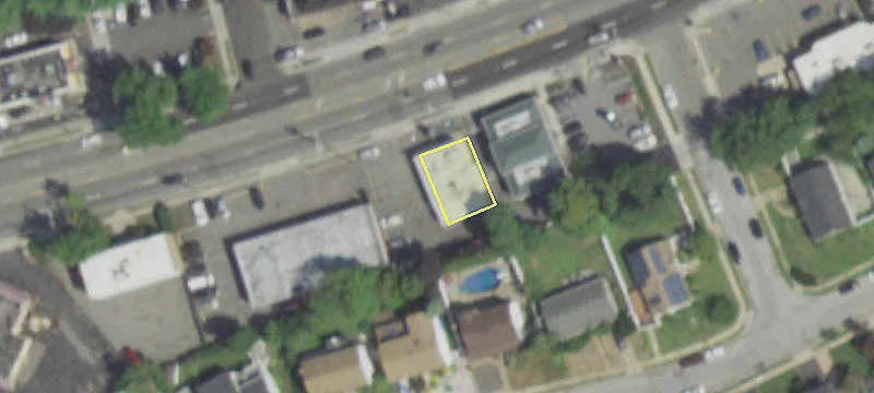 740 Old Country Rd