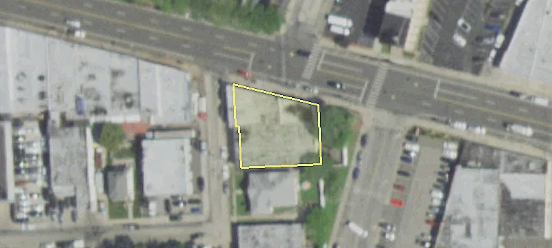 120 Merrick Rd, Unit 126