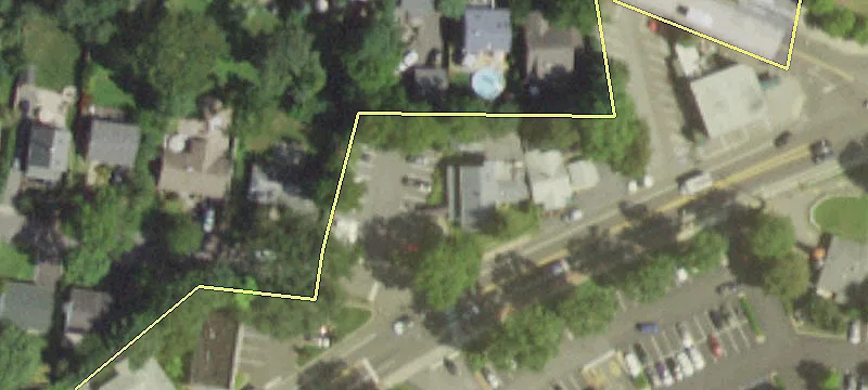 835 Ft Salonga Rd