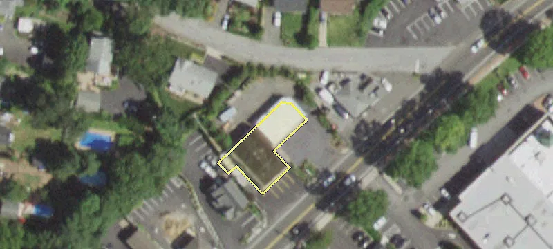 821 Ft Salonga Rd