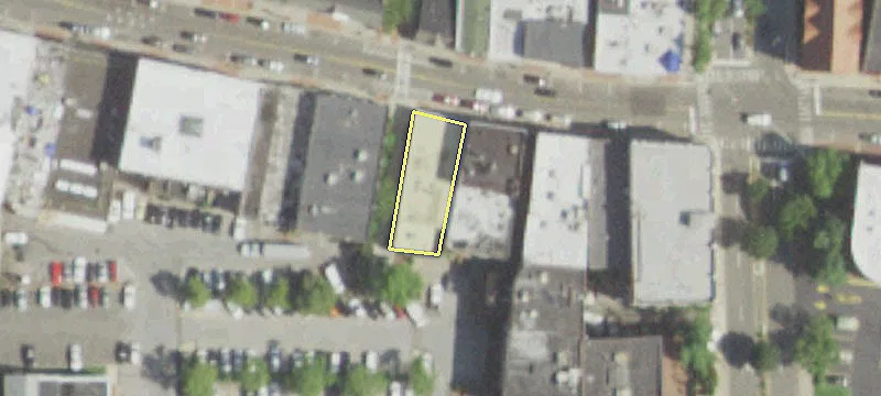 34 Gln St