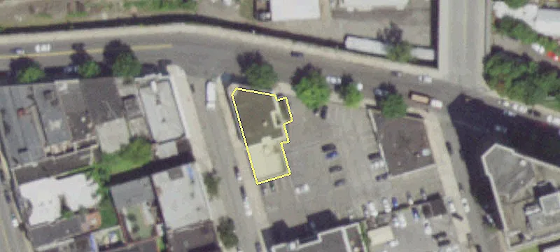 40 1st St