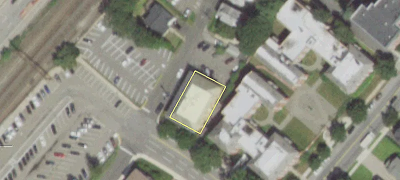 7 Woodland Ave