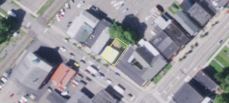 13 Main St