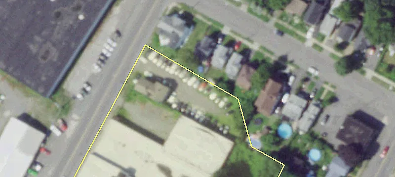 330 Hiawatha E Blvd