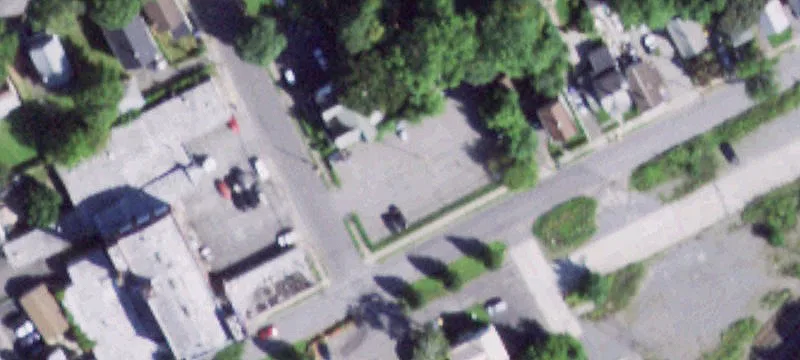 28 Sterling St