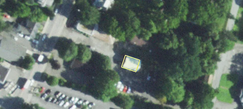 7536 Broadway