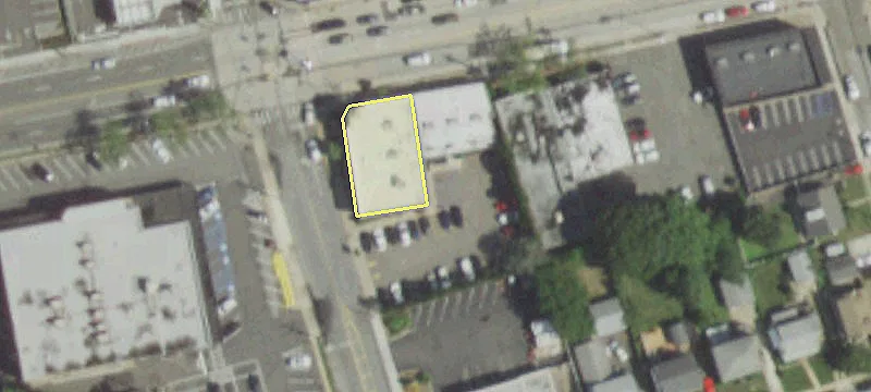 2428 Merrick Rd
