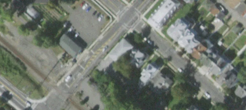 98 Hudson Ave