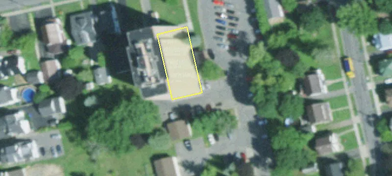 9 Laurel Ave