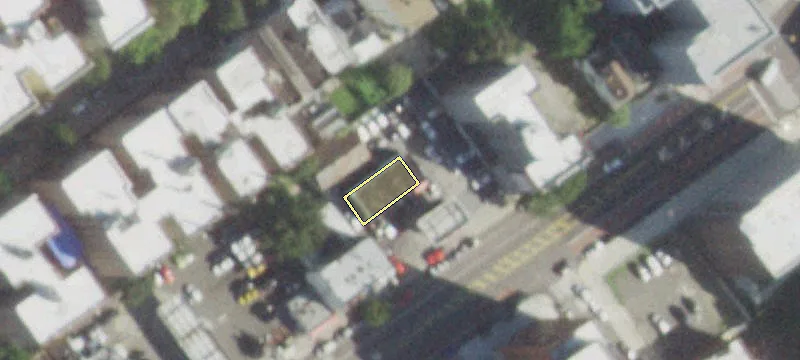 3087 Webster Ave