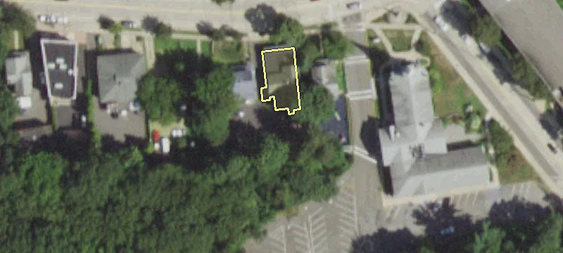 320 Main St