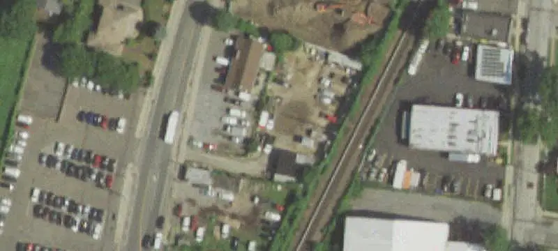 655 Woodfield Rd