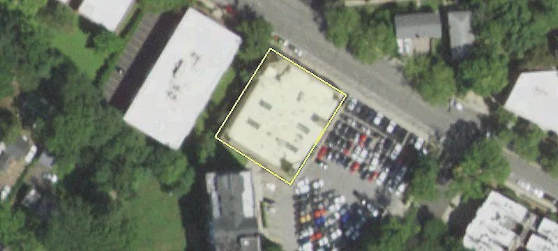 124 Middle Nck Rd