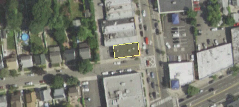469-471 Willis Ave