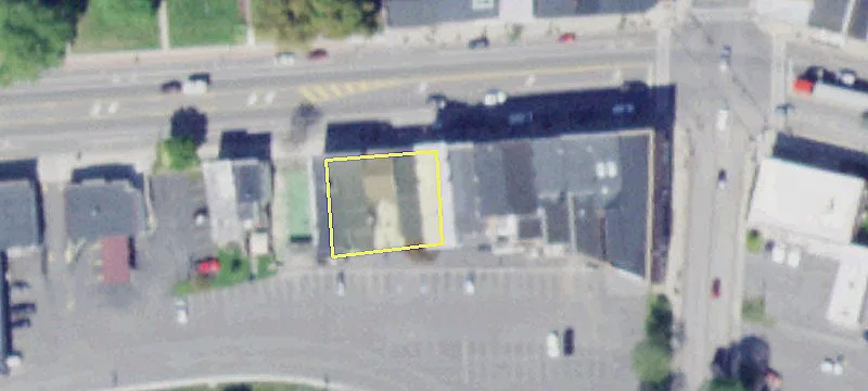 15 Main St