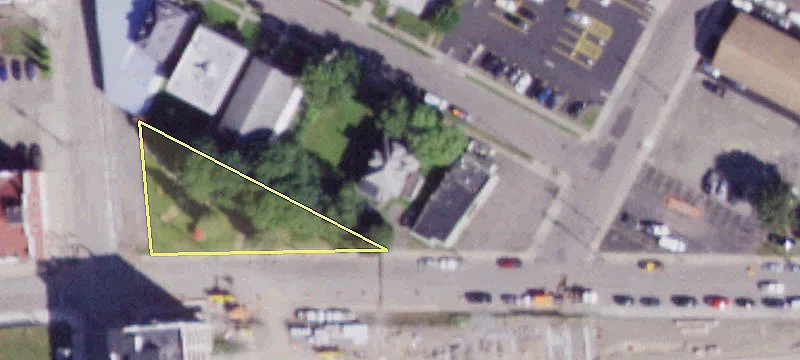 14 Lewis St