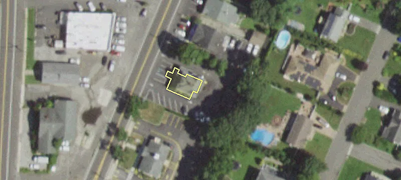 688 Ft Salonga Rd