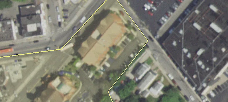 512-514 Un Ave