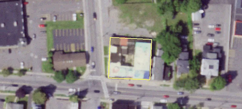 3302 Main St