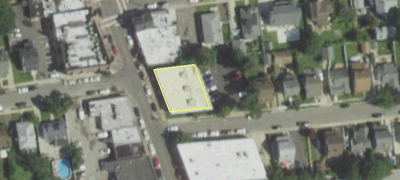 301 Bedford Ave