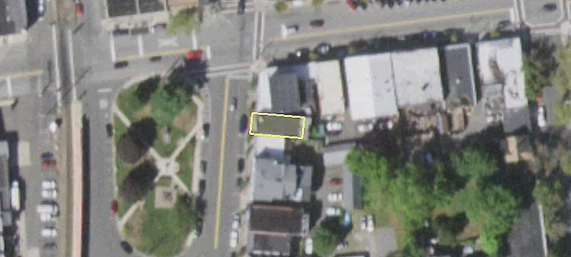 68 Main St
