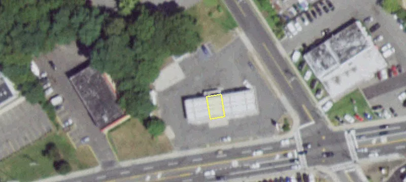 870 Old Country Rd