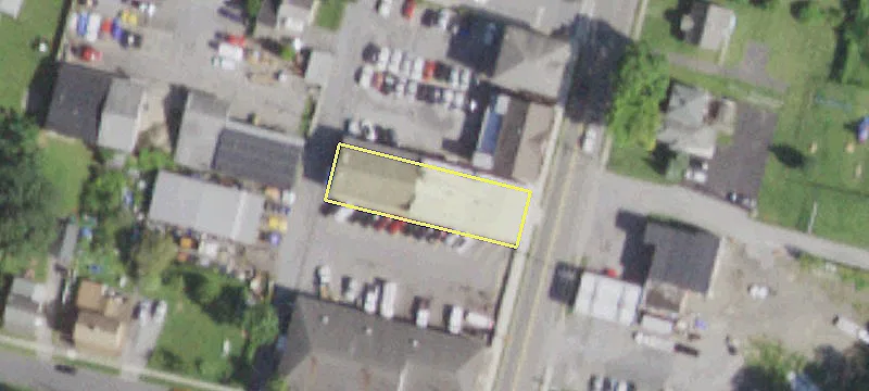2787 Main St