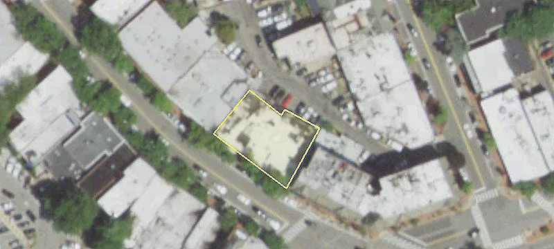27 Middle Nck Rd, Unit 37