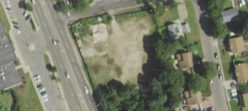 1625 Islip Ave