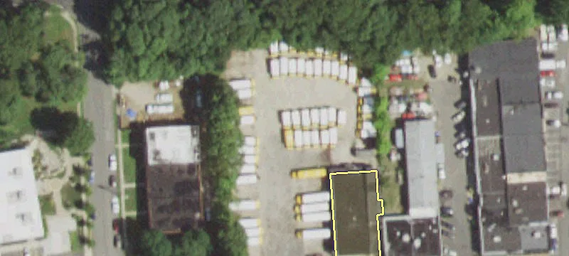 24 Railroad Ave