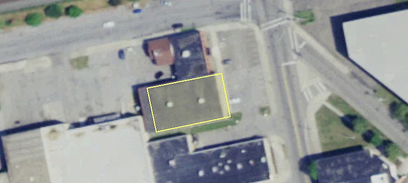 305 Main St