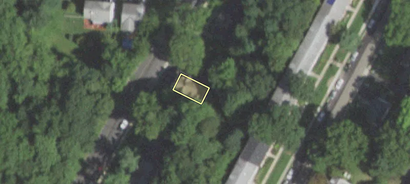 84 Underhill Ave