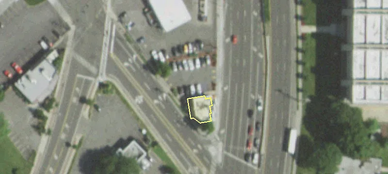 116 Broadhollow Rd