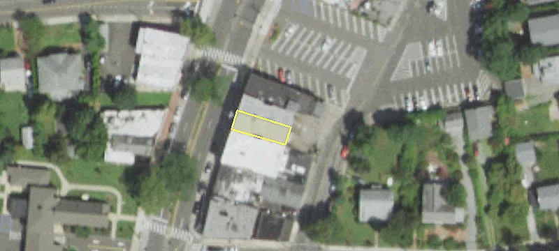 621-623 Middle Nck Rd