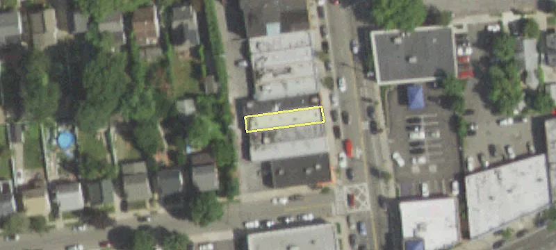 477 Willis Ave
