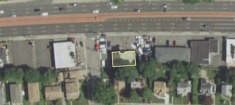 2204 Hempstead Tpke