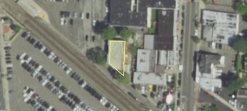 10-12 Rail Rd Ave