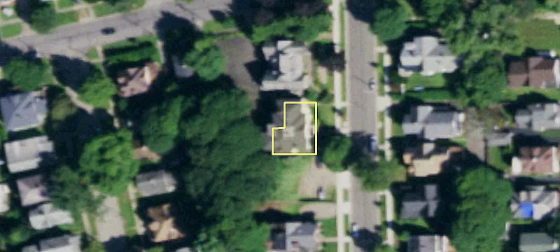 35 Lakeview Ave