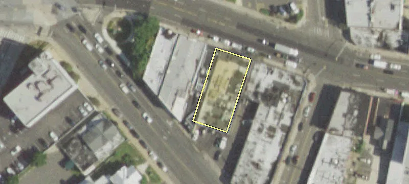 210 Merrick Rd