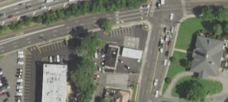 225 Willis Ave