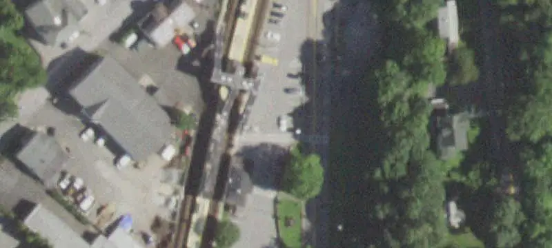 389 Elwood Ave